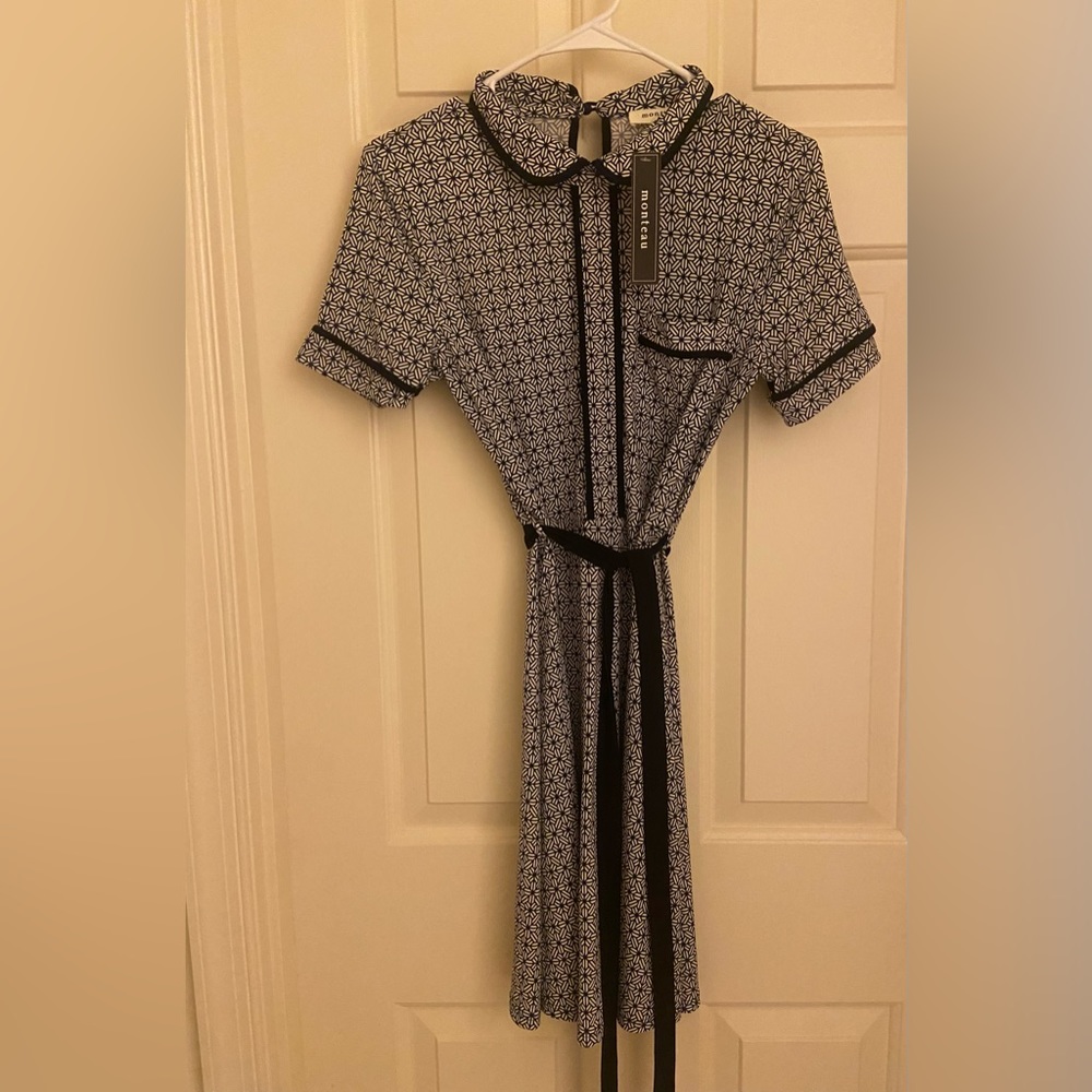 Navy Blue Women Dress. New, never use Size Large, perfect for the Holidays